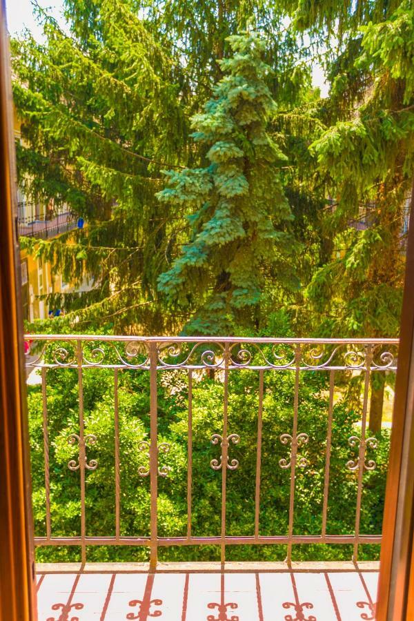 Green Apartment Budapest Ngoại thất bức ảnh